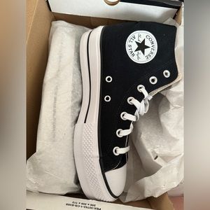 CHUCK TAYLOR ALL STAR LIFT PLATFORM CANVAS